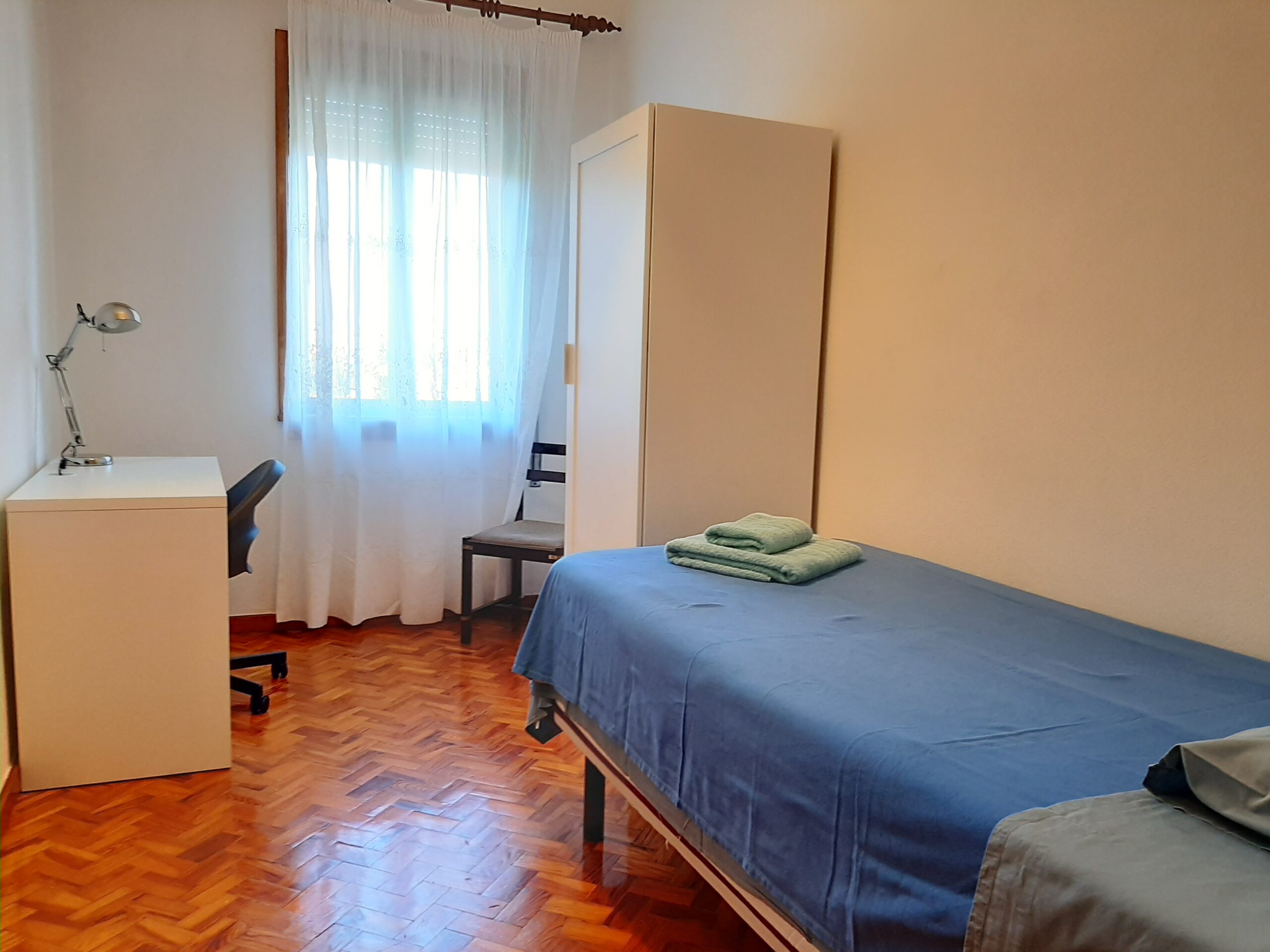 Single Bedroom, shared bathroom in Casa Gama
