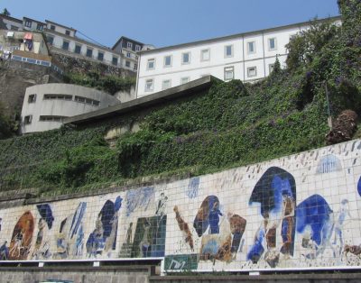 Treasure Hunts and Hidden Gems: Unconventional Ways to Explore Porto
